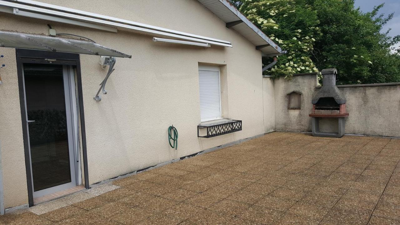 Le Repaire Du Deux Roues Appartement Saint-Sauveur  Buitenkant foto